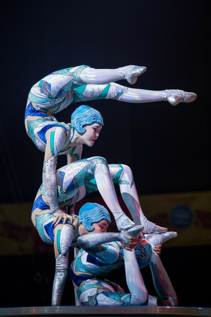 ringling-bros-and-barnum-bailey-presents-out-of-this-world-1